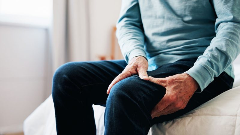 دلایل گرفتگی عضلات پا